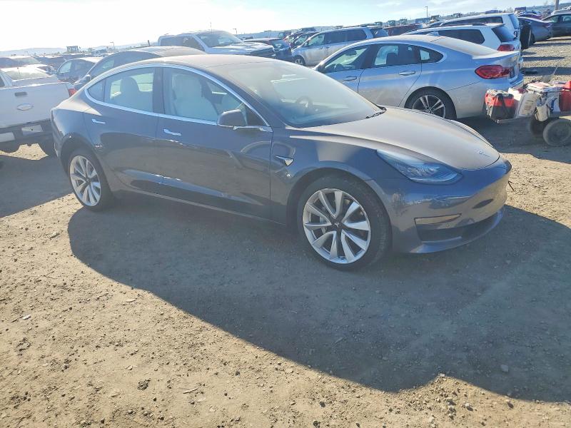 Photo 4 from auction – 2018 TESLA MODEL 3 with VIN 5YJ3E1EA5JF169066