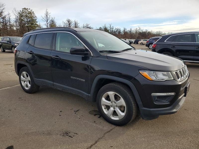 Photo 4 from auction – 2019 JEEP COMPASS with VIN 3C4NJDBB3KT653436