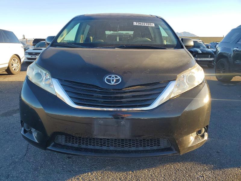 Photo 5 from auction – 2013 TOYOTA SIENNA with VIN 5TDKK3DC9DS395775