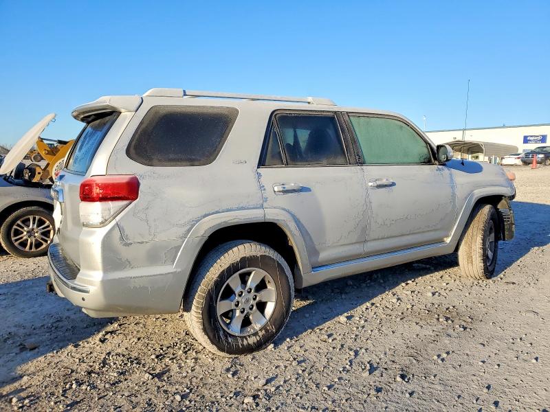 Photo 3 from auction – 2010 TOYOTA 4RUNNER SR with VIN JTEBU5JR0A5008784