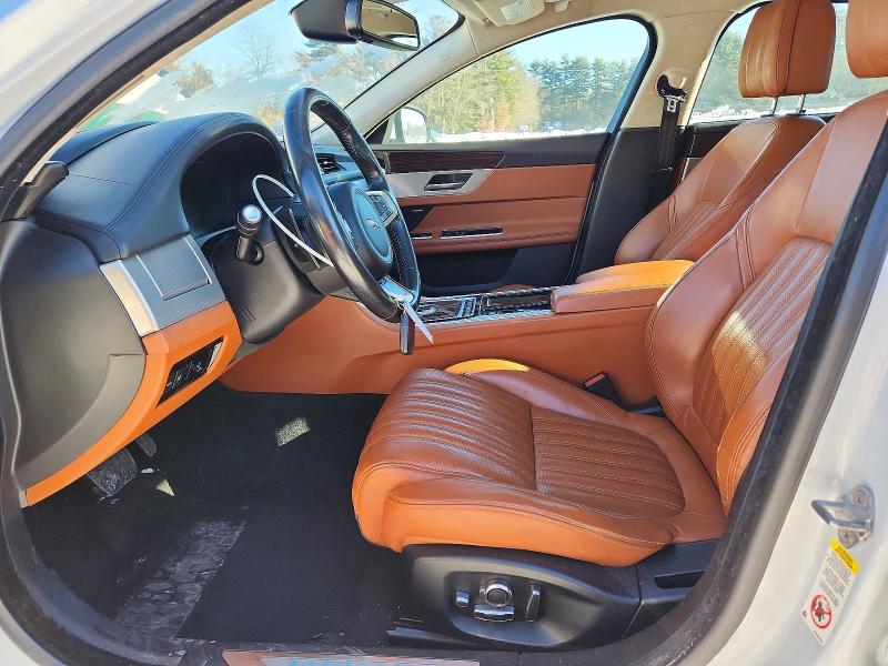 Photo 7 from auction – 2018 JAGUAR XF PORTFOL with VIN SAJBN4EV0JCY53845