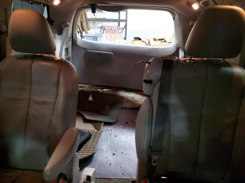 Photo 10 from auction – 2014 TOYOTA SIENNA with VIN 5TDYK3DC3ES497326