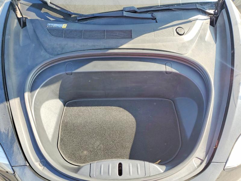 Photo 11 from auction – 2018 TESLA MODEL 3 with VIN 5YJ3E1EA8JF026435