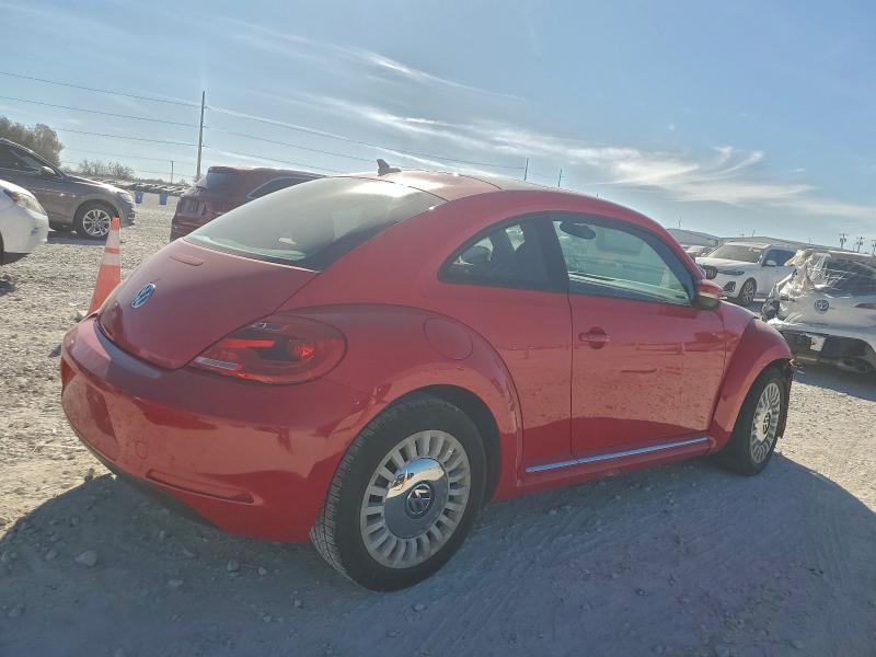 Photo 3 from auction – 2014 VOLKSWAGEN BEETLE with VIN 3VWJX7AT6EM630947