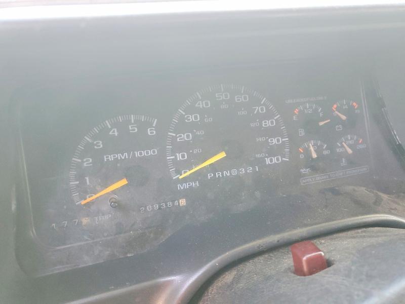 Photo 9 from auction – 1997 GMC SUBURBAN K with VIN 3GKFK16R5VG526065