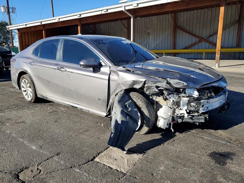 Photo 4 from auction – 2022 TOYOTA CAMRY with VIN 4T1C11AK0NU668456