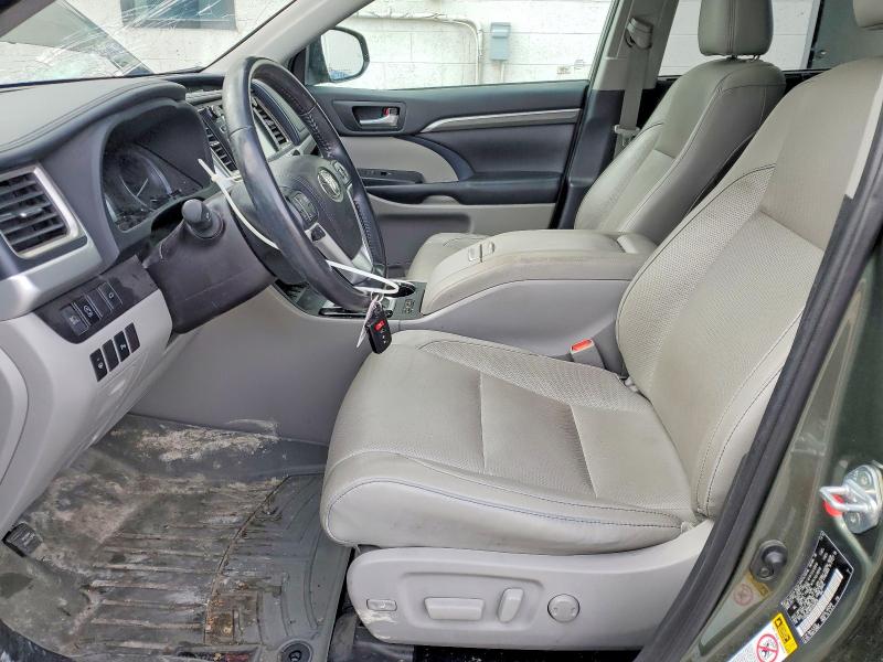 Photo 7 from auction – 2019 TOYOTA HIGHLANDER with VIN 5TDDZRFH6KS945656
