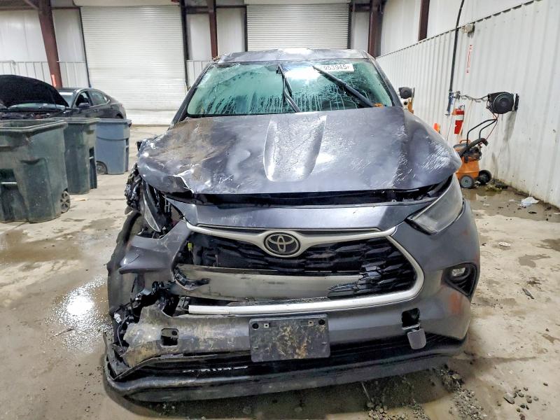 Photo 5 from auction – 2023 TOYOTA HIGHLANDER with VIN 5TDKDRAH3PS504409