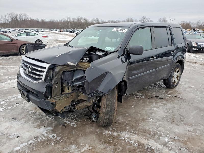HONDA PILOT LX 2015 with VIN 5FNYF4H22FB077347 - Photo from auction