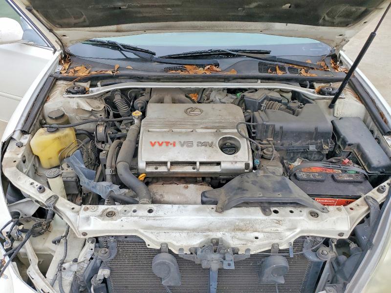 Photo 11 from auction – 2003 LEXUS ES 300 with VIN JTHBF30G330109061