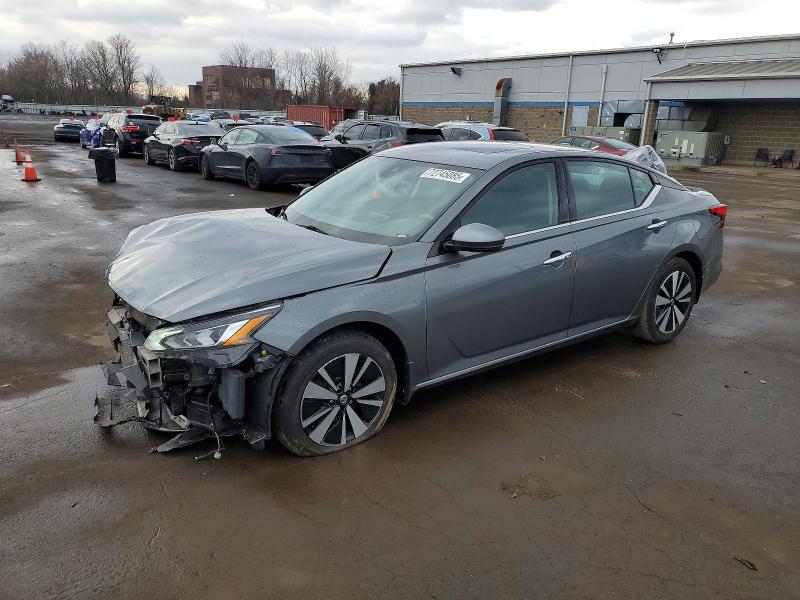 NISSAN ALTIMA 2019 with VIN 1N4BL4DW8KN305098 - Photo from auction