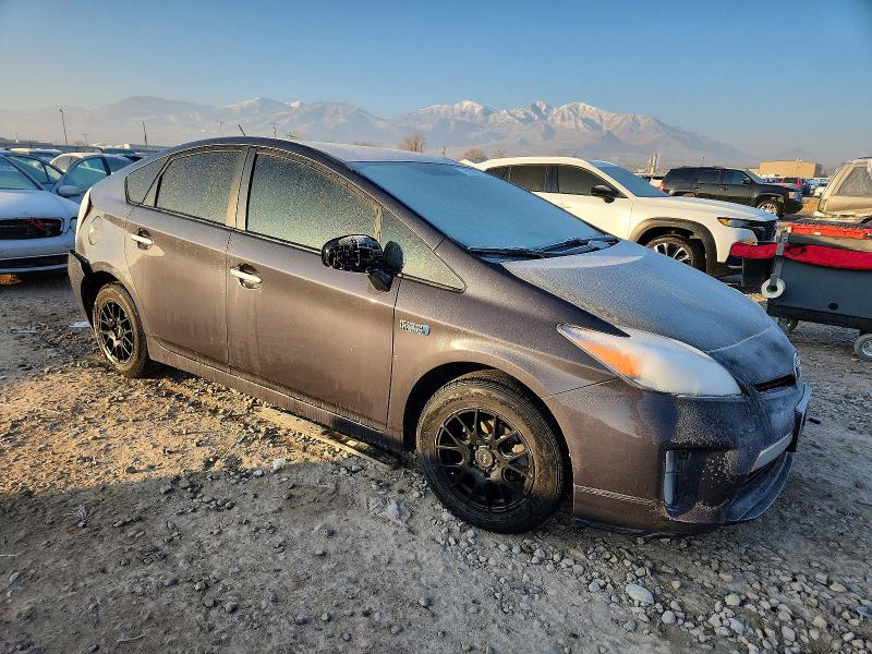 Photo 4 from auction – 2013 TOYOTA PRIUS PLUG with VIN JTDKN3DPXD3045695