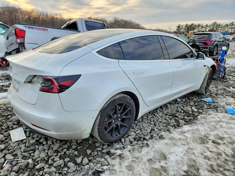 Photo 3 from auction – 2018 TESLA MODEL 3 with VIN 5YJ3E1EA7JF022991