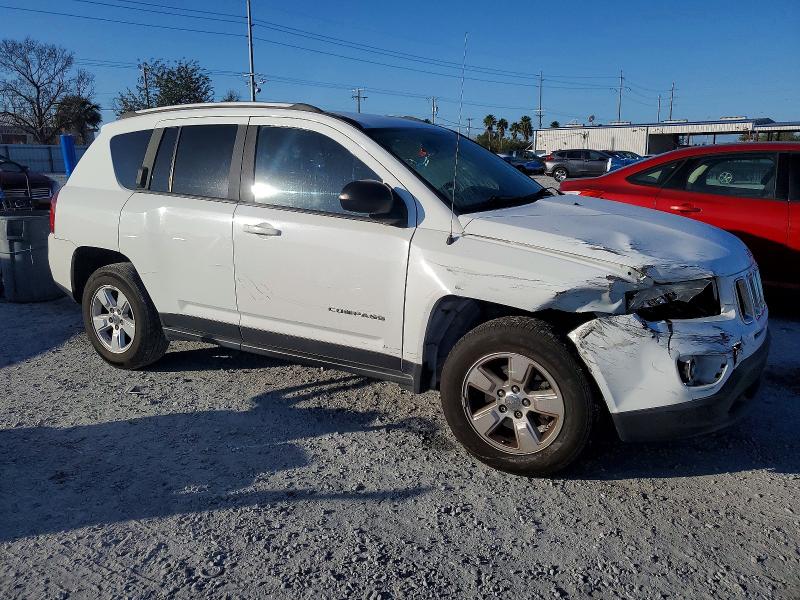 Photo 4 from auction – 2015 JEEP COMPASS with VIN 1C4NJCBA9FD436793