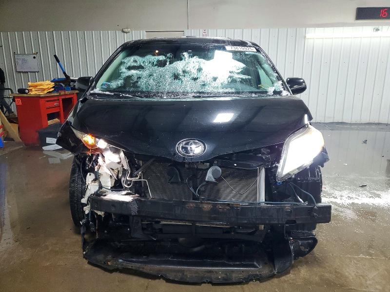 Foto 5 de la subasta – 2011 TOYOTA SIENNA XLE con VIN 5TDDK3DC4BS006577