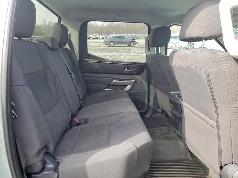 Photo 10 from auction – 2024 TOYOTA TUNDRA with VIN 5TFLA5EC6RX033728