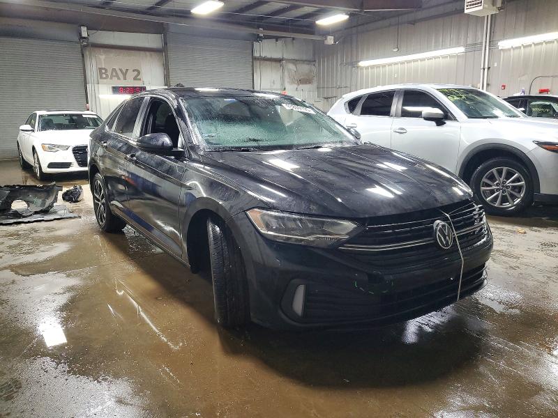 Photo 4 from auction – 2024 VOLKSWAGEN JETTA SPOR with VIN 3VWBM7BU3RM052459