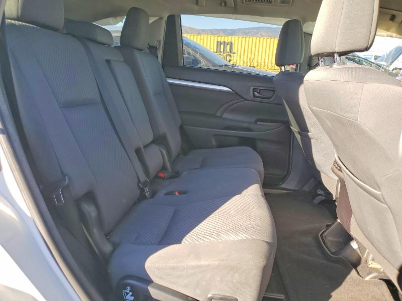 Photo 11 from auction – 2019 TOYOTA HIGHLANDER with VIN 5TDZZRFHXKS344790