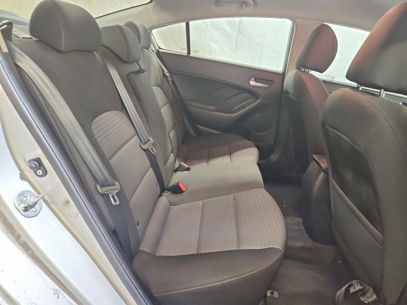 Photo 10 from auction – 2018 KIA FORTE with VIN 3KPFL4A71JE168954