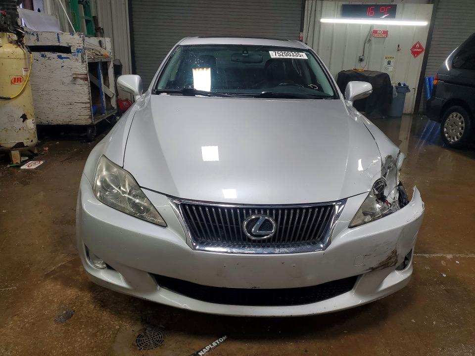 Photo 5 from auction – 2009 LEXUS IS with VIN JTHCK262495034694