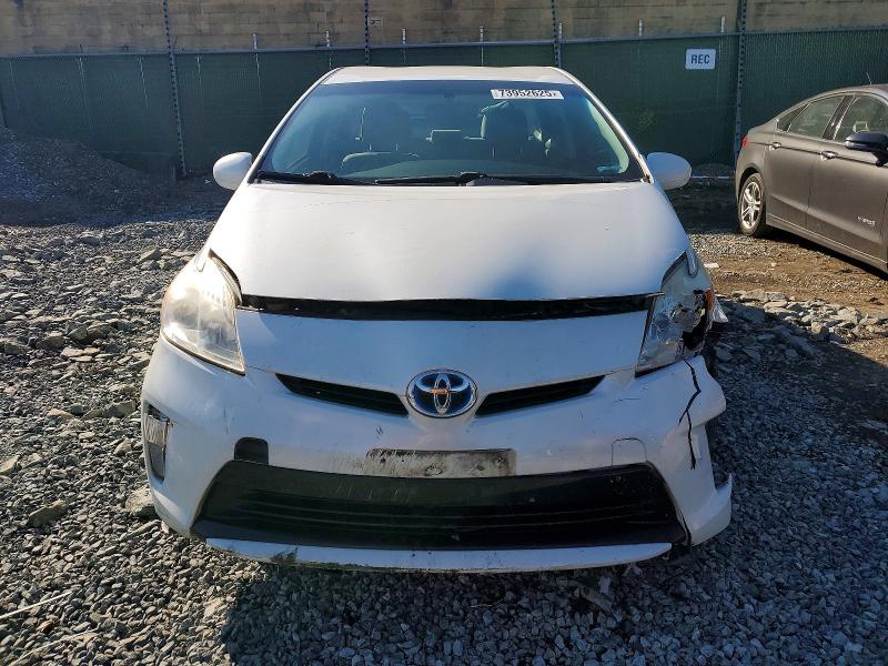 Photo 5 from auction – 2014 TOYOTA PRIUS with VIN JTDKN3DU0E0358215