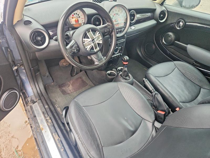 Photo 8 from auction – 2011 MINI COOPER CLU with VIN WMWZF3C50BTY00374