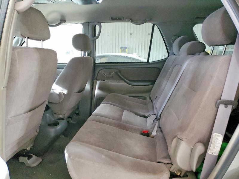 Photo 11 from auction – 2004 TOYOTA SEQUOIA SR with VIN 5TDZT34A24S238244
