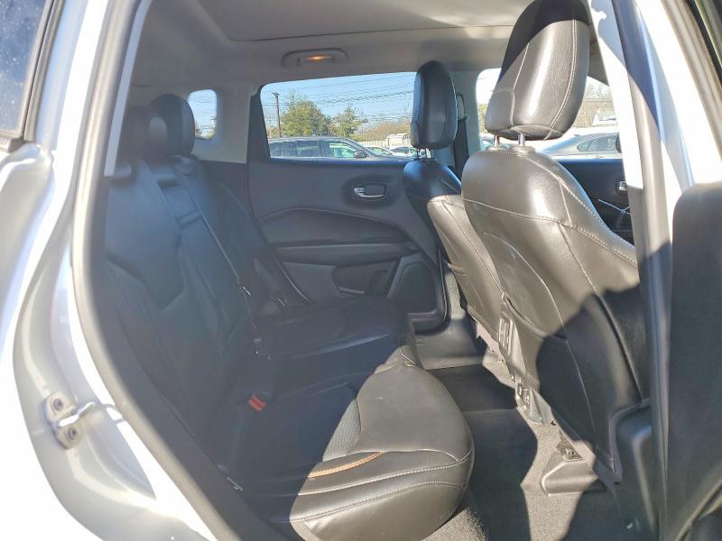 Photo 11 from auction – 2018 JEEP COMPASS with VIN 3C4NJCCB4JT301733