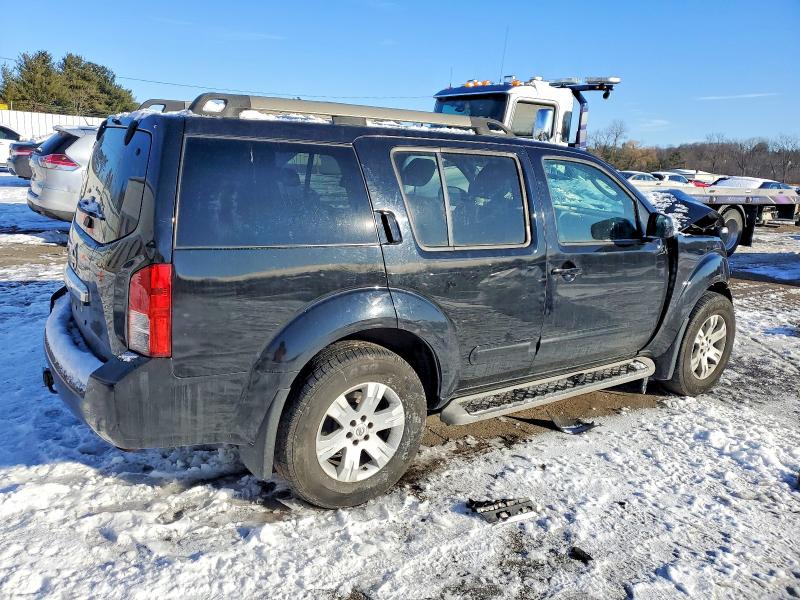 Photo 3 from auction – 2011 NISSAN PATHFINDER with VIN 5N1AR1NB6BC608113