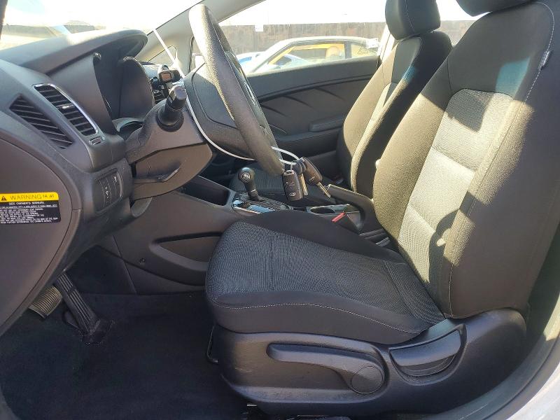 Photo 7 from auction – 2018 KIA FORTE LX with VIN 3KPFK4A70JE278428