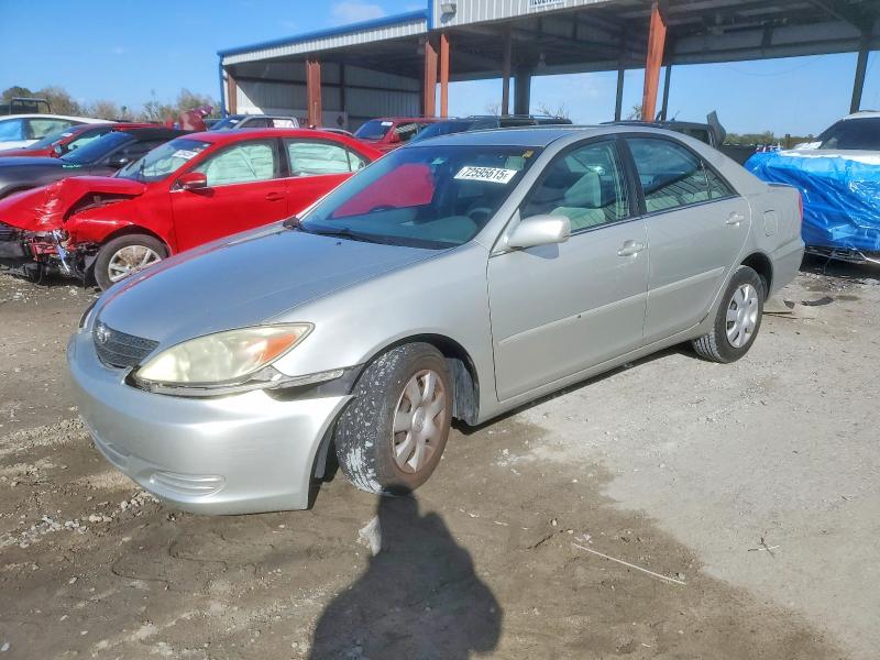 TOYOTA CAMRY LE 2004 with VIN 4T1BE32K04U824648 - Photo from auction