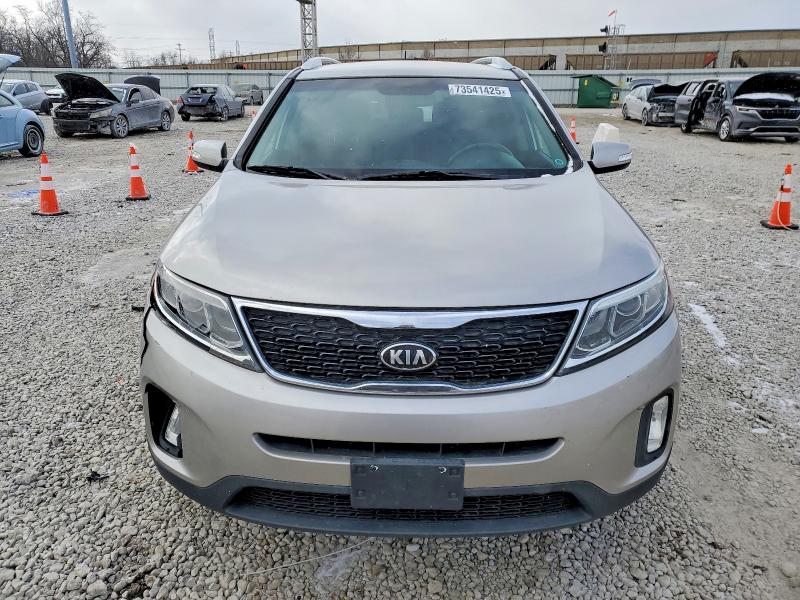 Photo 5 from auction – 2014 KIA SORENTO with VIN 5XYKT4A73EG447989