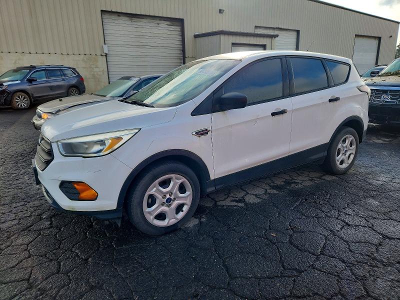 FORD ESCAPE S 2017 con VIN 1FMCU0F71HUB45361 - Foto de la subasta