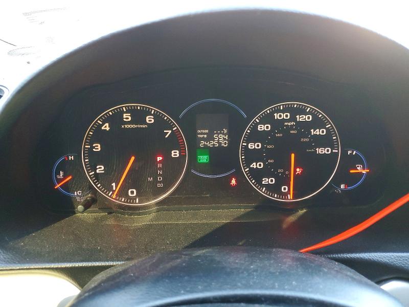 Photo 9 from auction – 2005 ACURA TSX with VIN JH4CL96835C000746