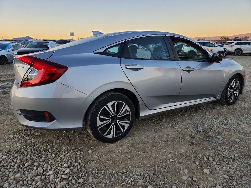 Photo 3 from auction – 2016 HONDA CIVIC with VIN 19XFC1F73GE210976