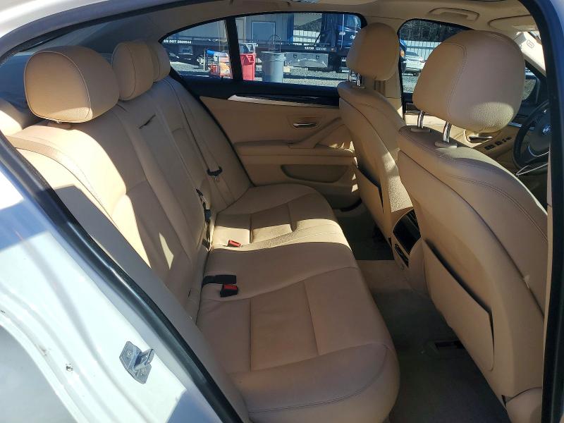 Photo 10 from auction – 2015 BMW 528 with VIN WBA5A5C51FD515577