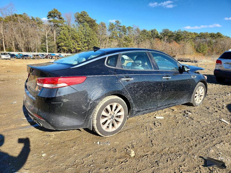 Photo 3 from auction – 2016 KIA OPTIMA EX with VIN 5XXGU4L38GG058396
