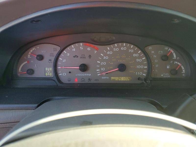 Photo 9 from auction – 2002 TOYOTA SEQUOIA with VIN 5TDBT44A12S060623