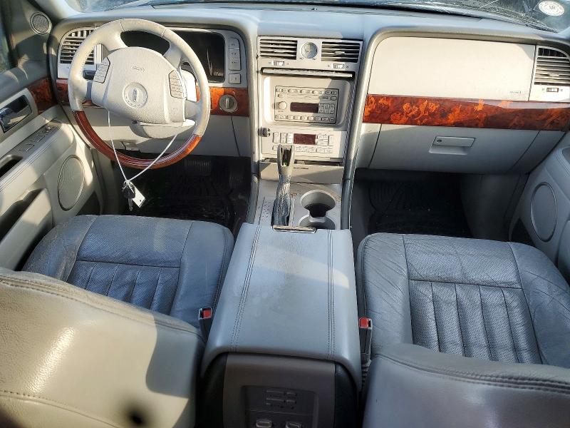 Photo 8 from auction – 2004 LINCOLN NAVIGATOR with VIN 5LMFU28R84LJ07839