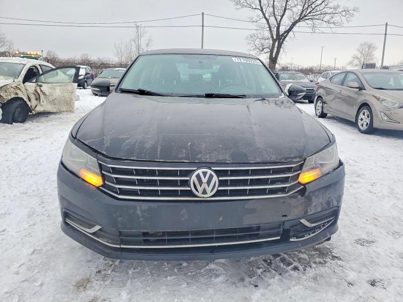 Photo 5 from auction – 2016 VOLKSWAGEN PASSAT with VIN 1VWAS7A34GC049711