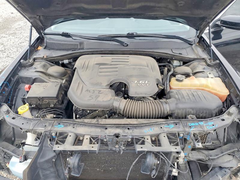 Photo 11 from auction – 2016 CHRYSLER 300 with VIN 2C3CCAAG8GH313569