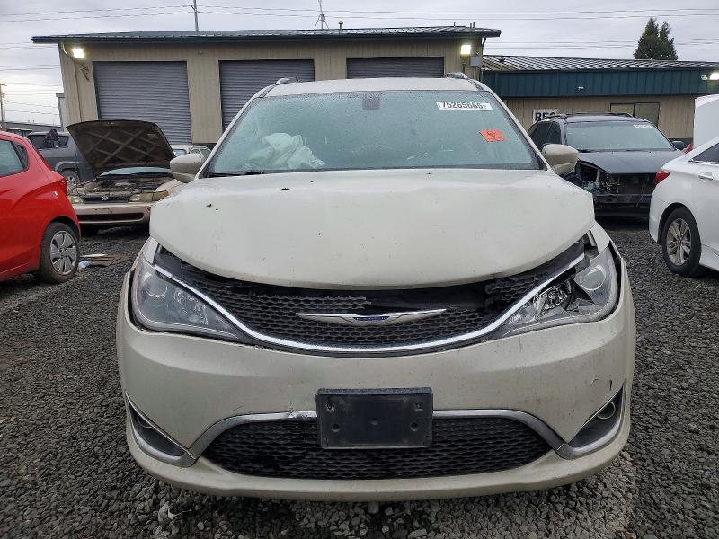 Photo 5 from auction – 2017 CHRYSLER PACIFICA T with VIN 2C4RC1EG7HR570198
