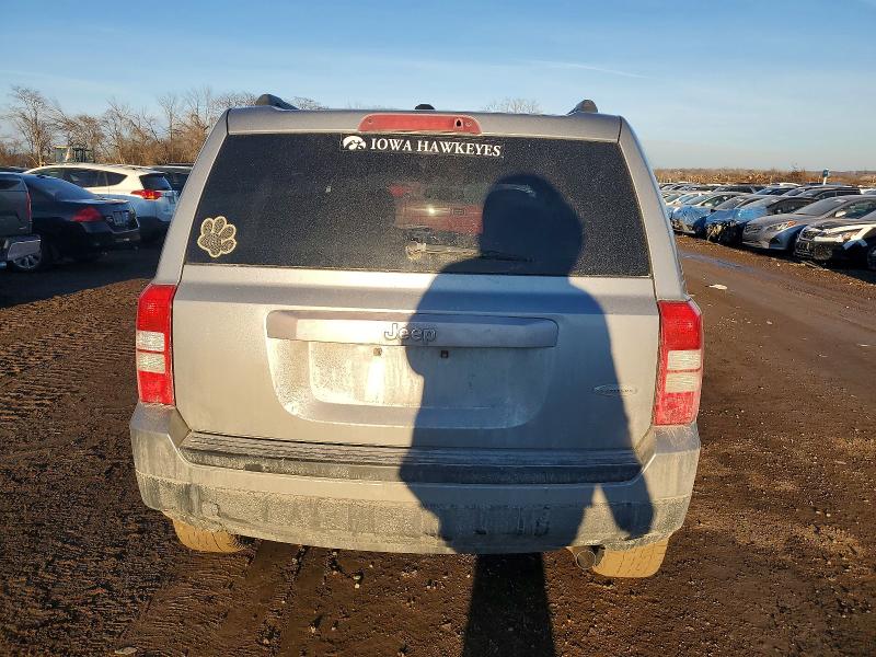 Photo 6 from auction – 2016 JEEP PATRIOT LA with VIN 1C4NJPFA9GD633241