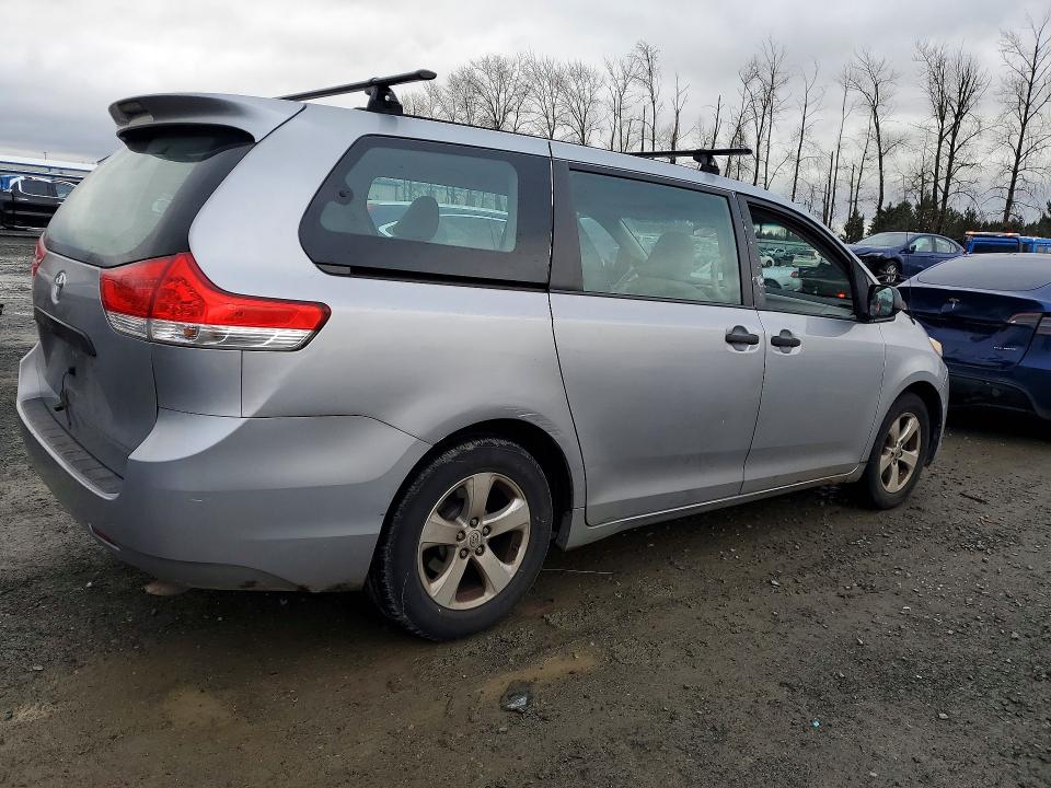 Photo 3 from auction – 2014 TOYOTA SIENNA with VIN 5TDZK3DC0ES467088