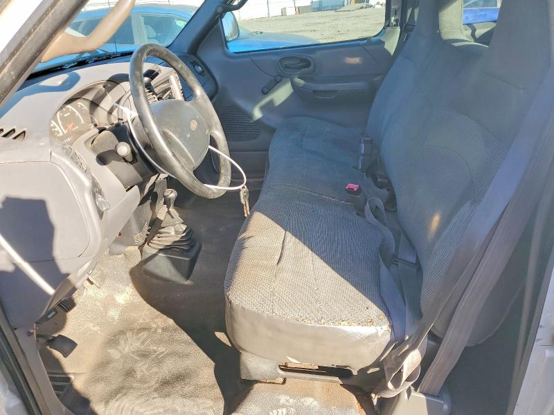 Photo 7 from auction – 2000 FORD F150 with VIN 2FTRX18W0YCA13580