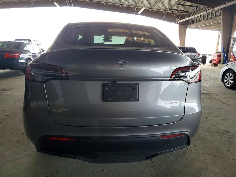 Zdjęcie 6 z aukcji – 2025 TESLA MODEL Y z VIN 7SAYGDEE6SF236668