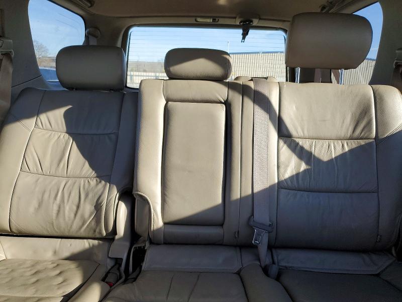 Photo 10 from auction – 2004 TOYOTA SEQUOIA with VIN 5TDBT48A04S205423