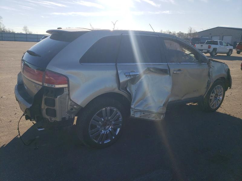 Photo 3 from auction – 2010 LINCOLN MKX with VIN 2LMDJ8JC8ABJ25821