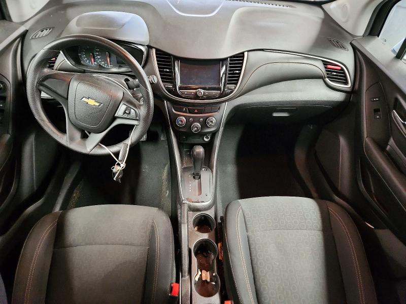 Photo 8 from auction – 2017 CHEVROLET TRAX LS with VIN 3GNCJKSB2HL262435