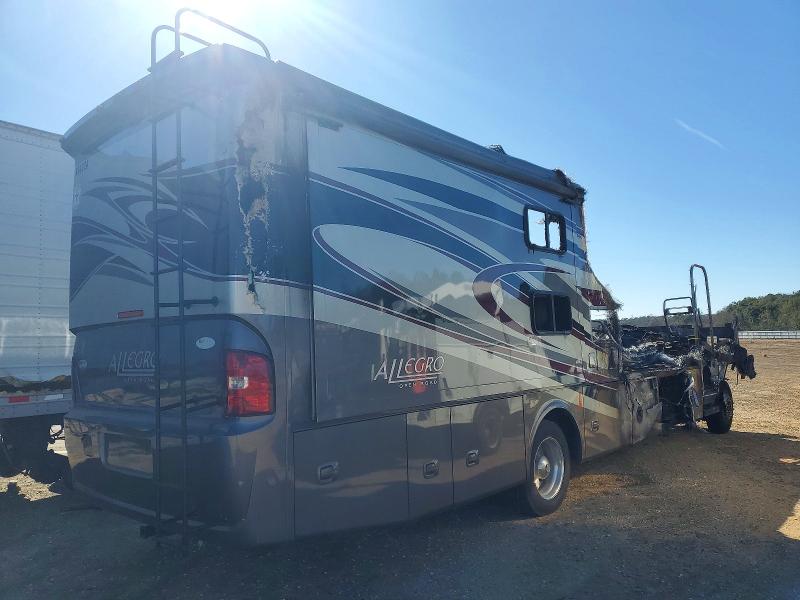 Photo 4 from auction – 2013 FORD F53 with VIN 1F66F5DY0D0A12731